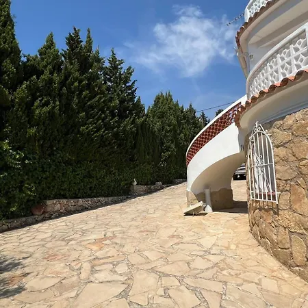 Villa Mercedes Pool&5 Bdrm Ifach
