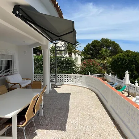 Mercedes Pool&5 Bdrm Ifach