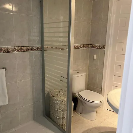 Mercedes Pool&5 Bdrm * Ifach